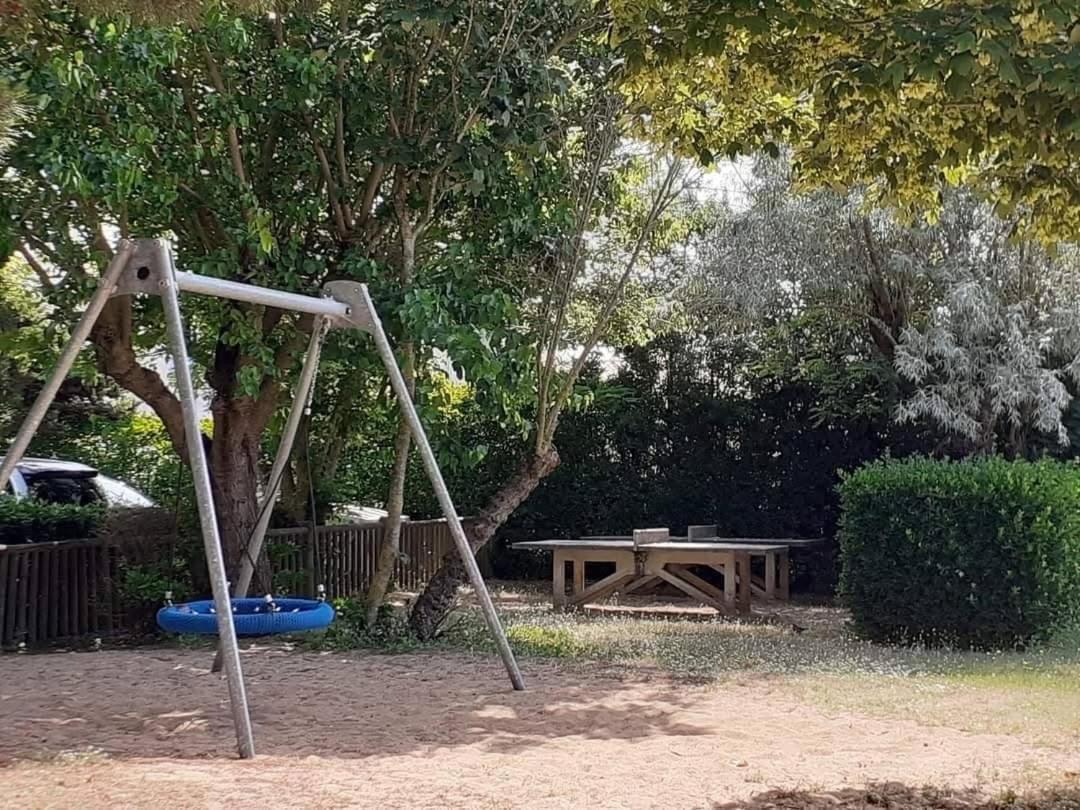 Parc Residentiel A La Cotiniere, Piscine, Proche Plage, Nature & Calme エクステリア 写真